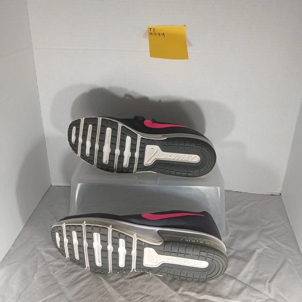 Nike Air Max Running Shoes Women's Size‎ 11 Gray Pink Athletic Sneakers